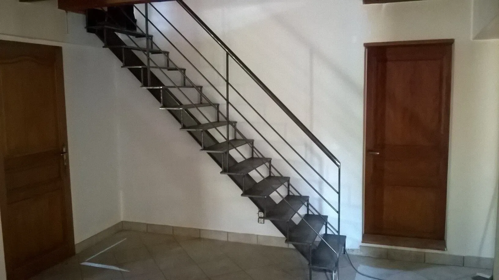 Un escalier métallique