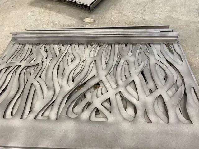 Tôle découpée décorative