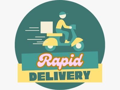 Un hombre conduce un scooter con una caja en la parte trasera.