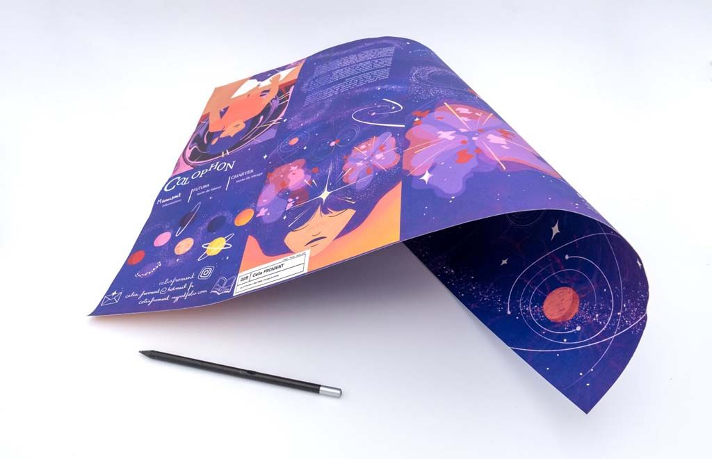 Impression recto verso en format A2 d'un fascicule dépliant à dominante bleue agrémentée de couleurs chaudes