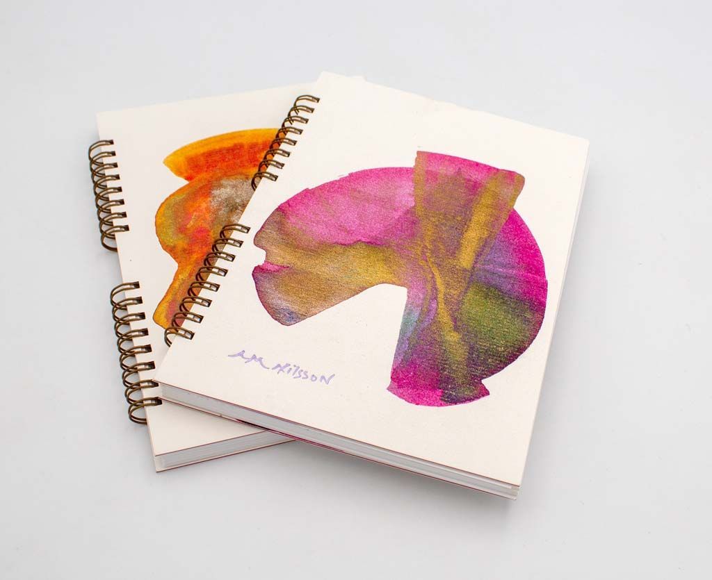 Carnet artistique à couverture abstraite