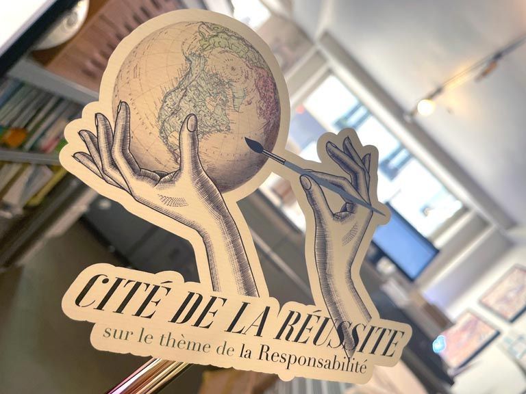 Découpe de silhouette illustrée sur carton