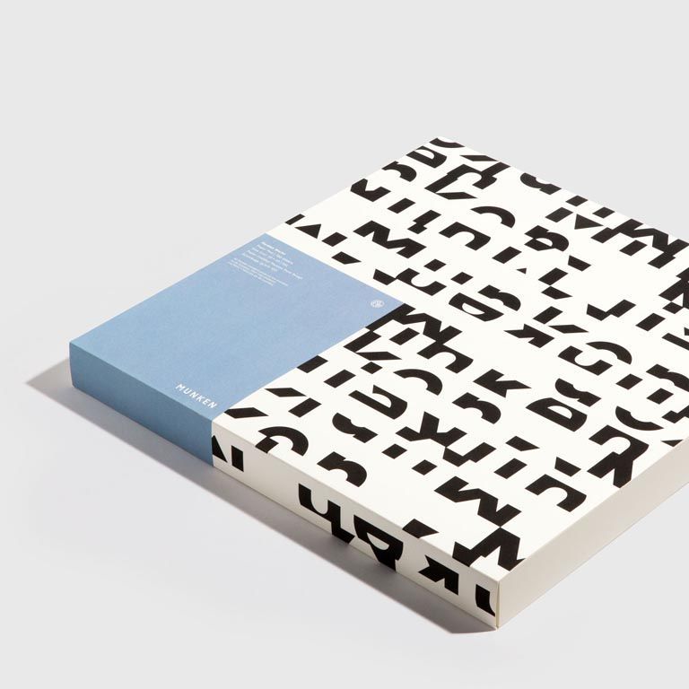 Livre design avec couverture typographique