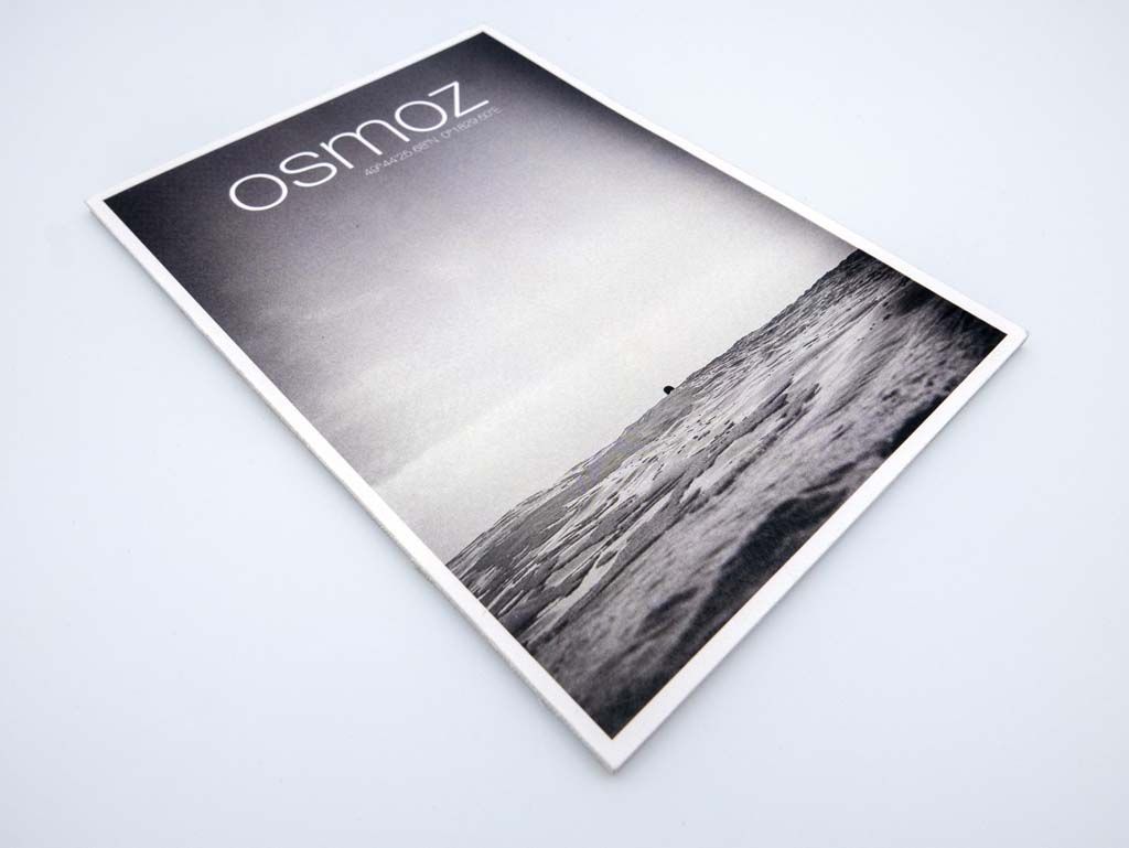 Visuel photograpphique en noir et blanc imprimé pour Osmoz