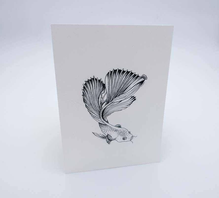 Motif imprimé avec un dessin soigné d'une carpe japonaise