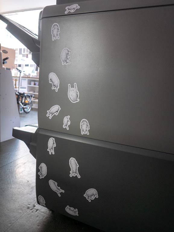 Stickers personnages découpés et appliqués