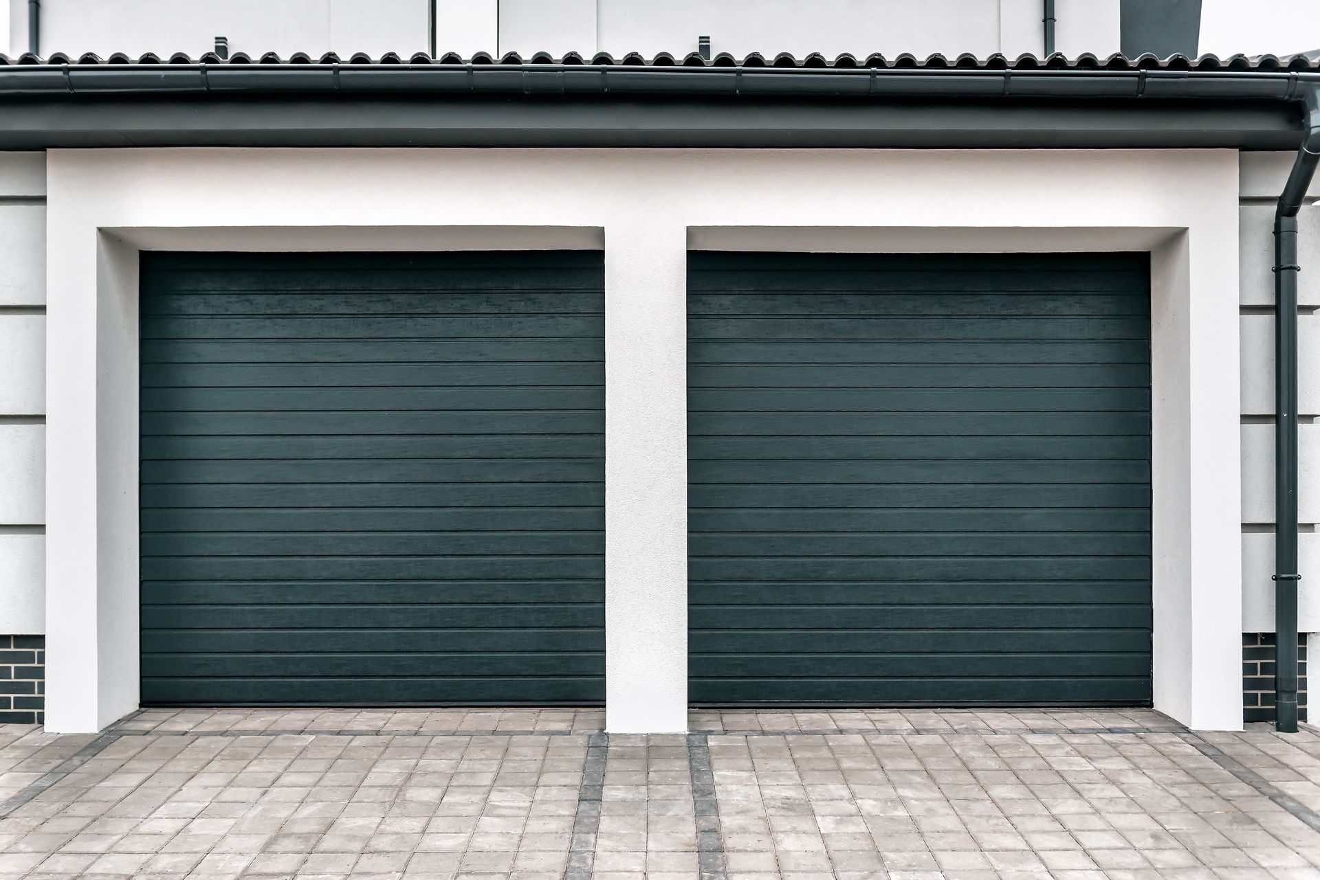 Deux garages côte à côte