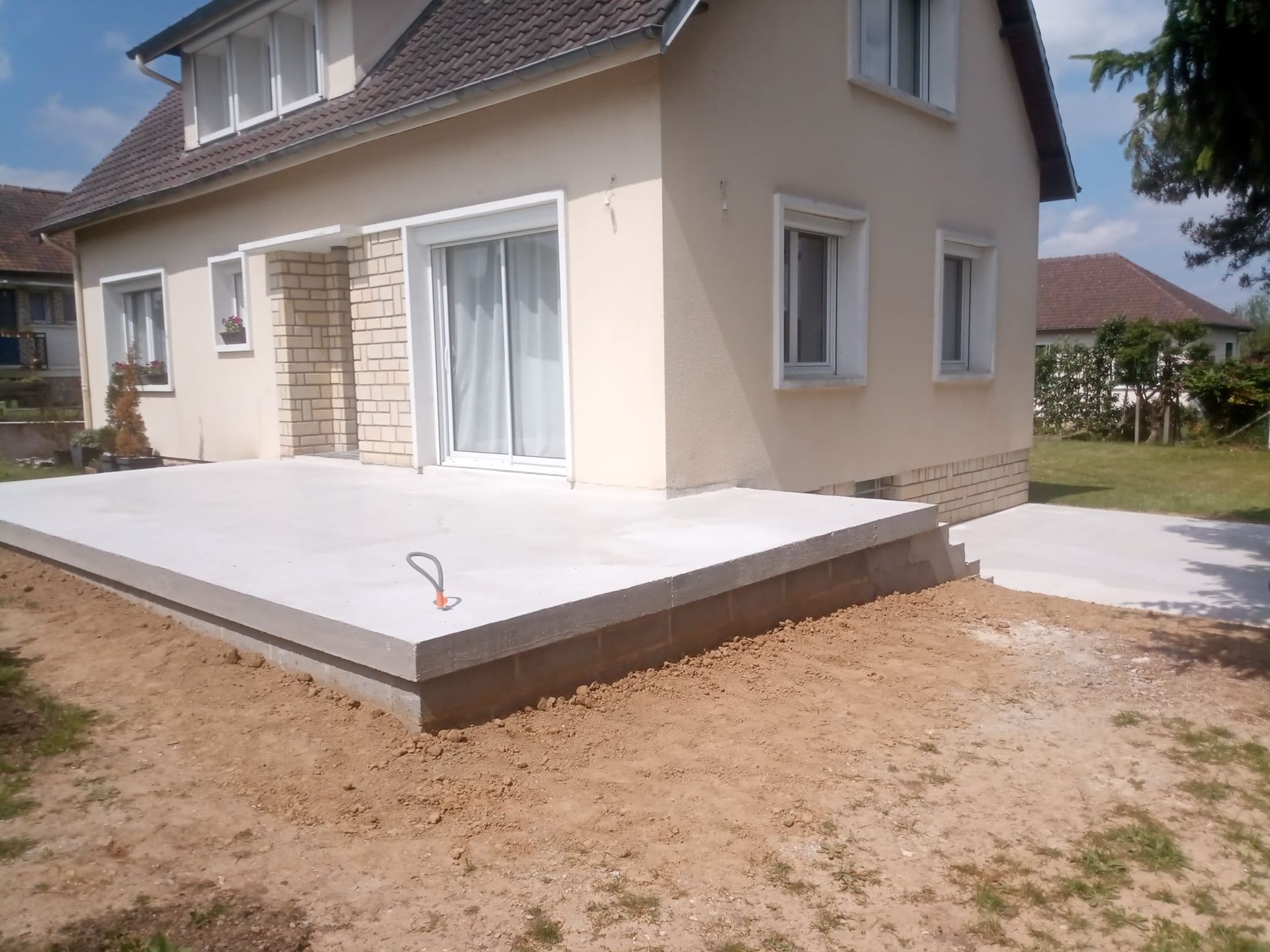 Création de terrasse pour une maison traditionnelle