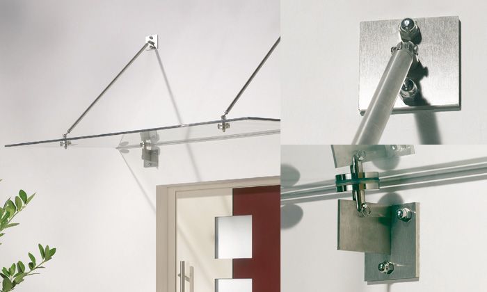 Ein Bild einer Tür mit einer Pflanze im Hintergrund