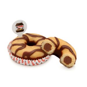 Um donut de nutella com uma mordida