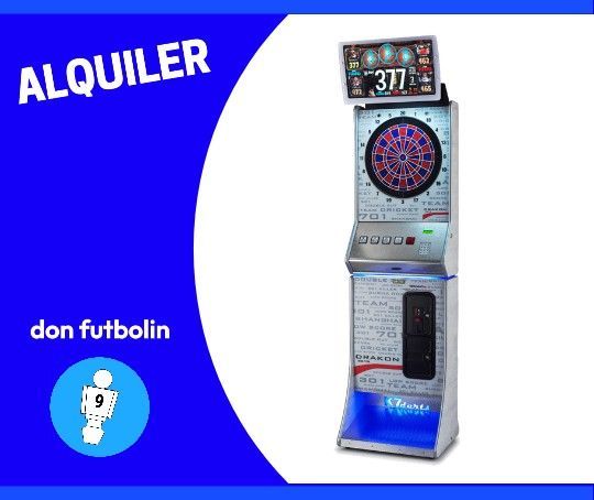 Anuncio de alquiler de máquina de dardos. Máquina de dardos blanca y plateada con marcador digital sobre fondo azul. "Alquiler" y "don futbolín" también aparecen en la imagen.