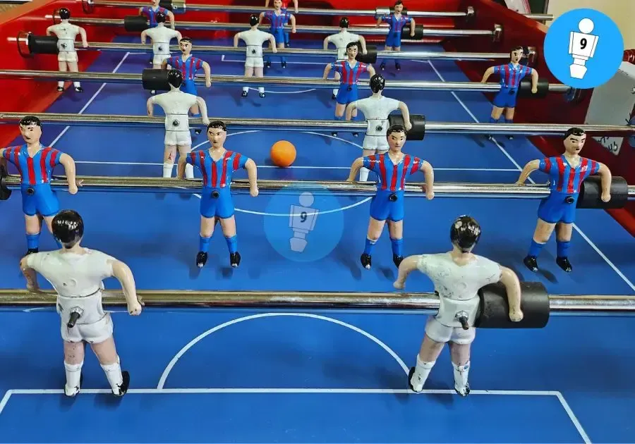 Alquiler de Futbolines en Barcelona, el futbolín modelo Catalán con jugadores de hierro, máxima calidad para eventos en Barcelona