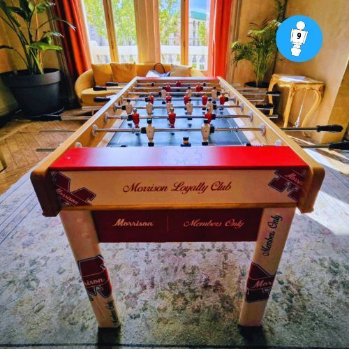 Alquiler de Futbolín en Madrid con branding corporativo personalizado para stands en IFEMA y eventos MICE