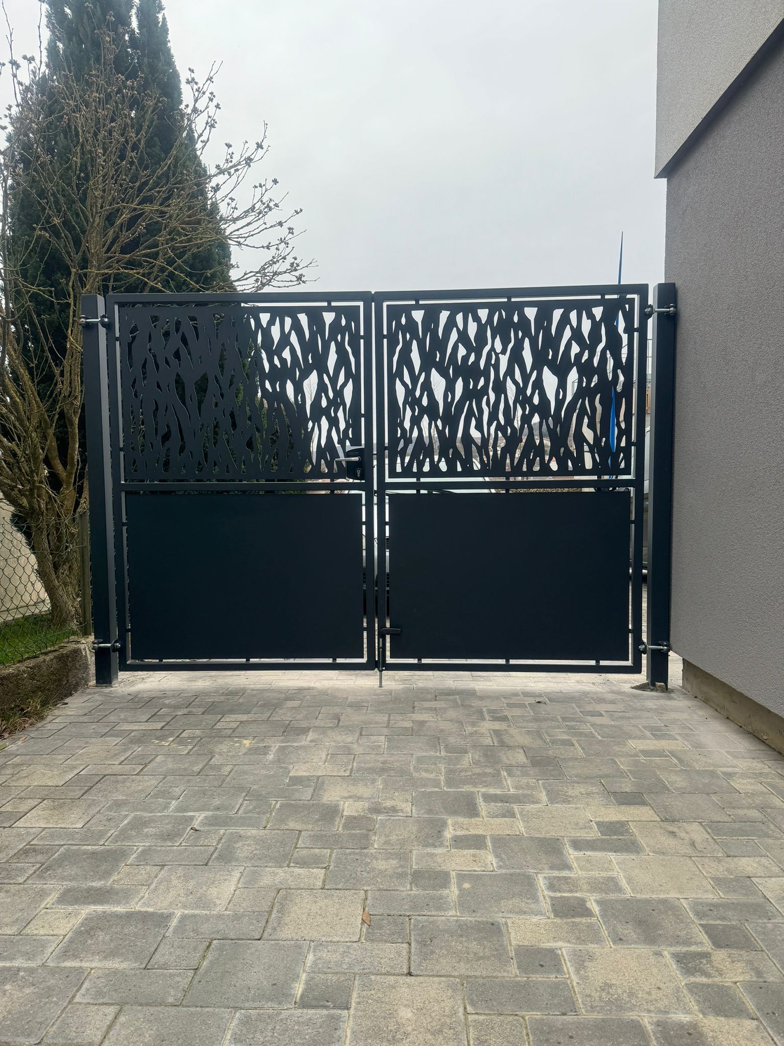 Vers la page Portail et serrurerie