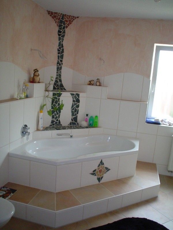 sehr große Eckbadewanne