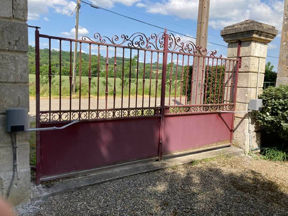 Portail rouge remplacement moteur