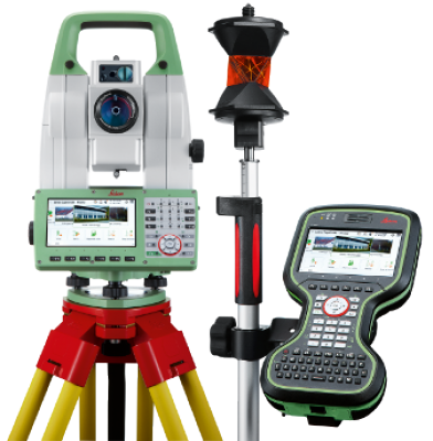 2 stations totales avec carnets enregistreurs de données