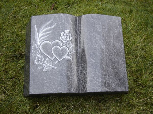 Grabstein in form eines Buches