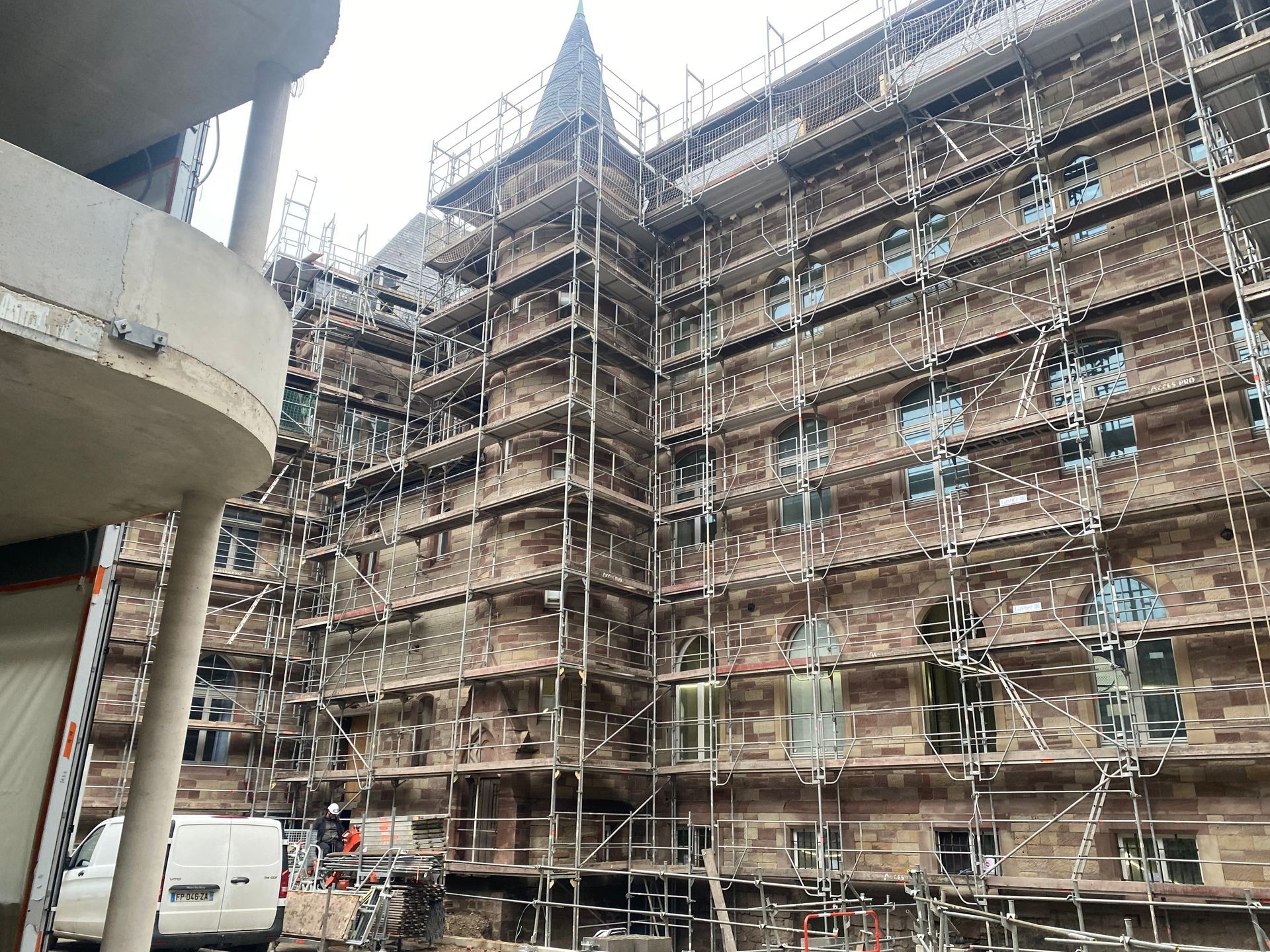 échafaudage sur 10 niveaux