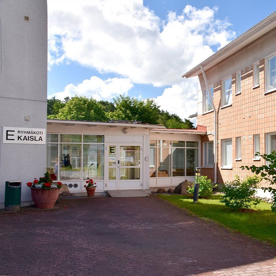 Ryhmäkoti Kaislan sisäänkäynti.