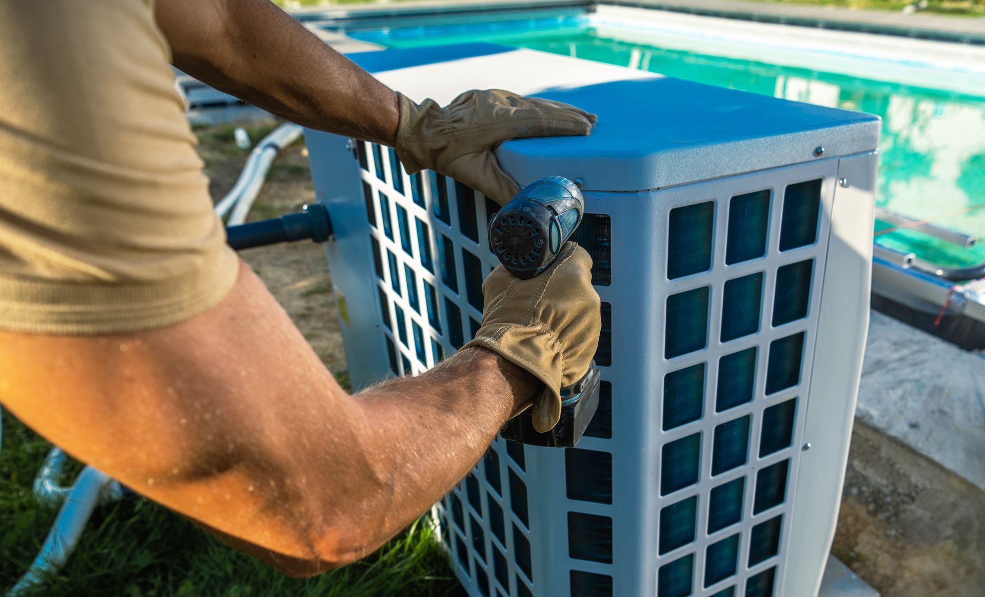 Installation d'une pompe à chaleur près d'une piscine
