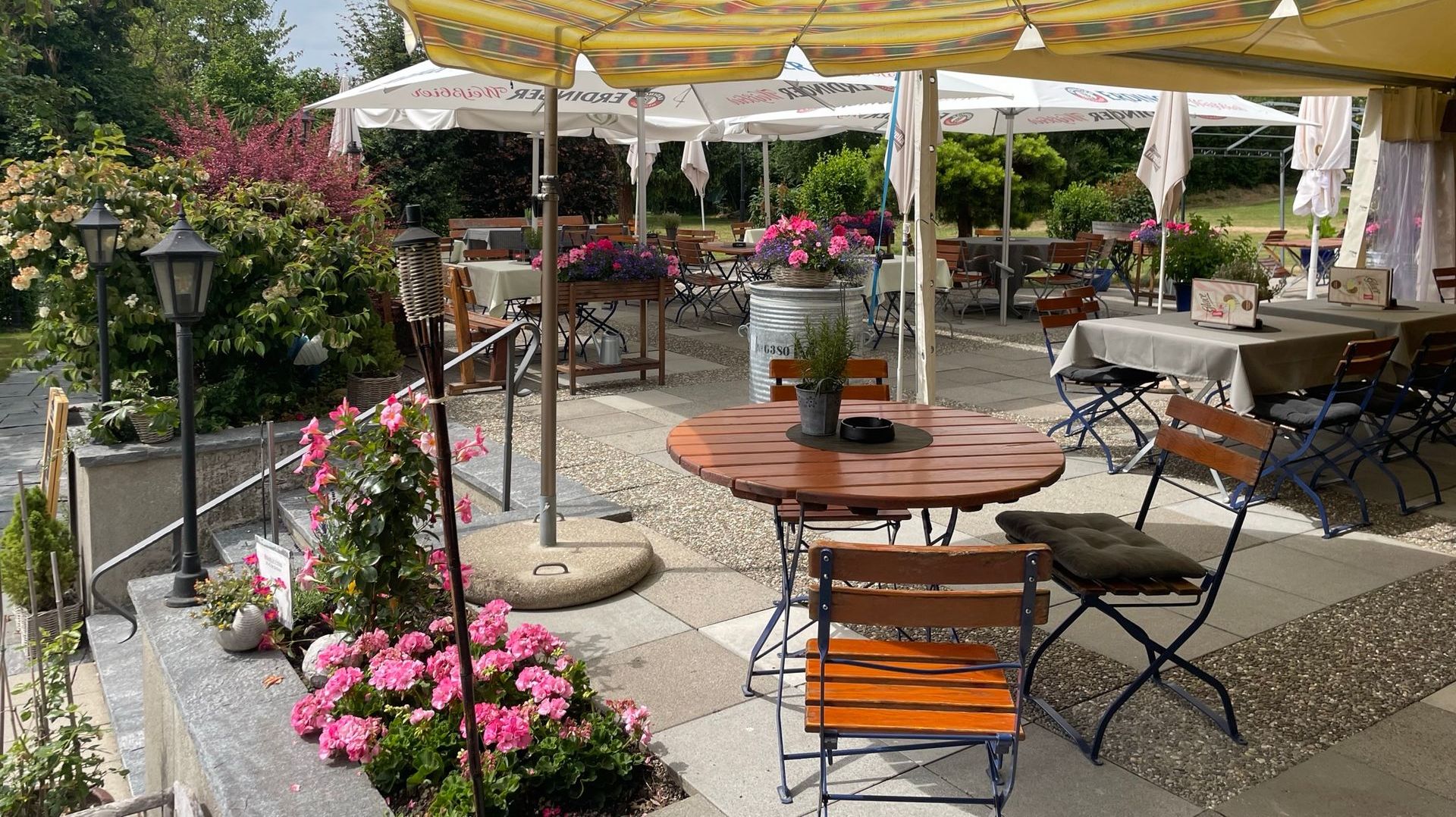 Schon bald wird unsere Terrasse geputzt und hergerichtet. 