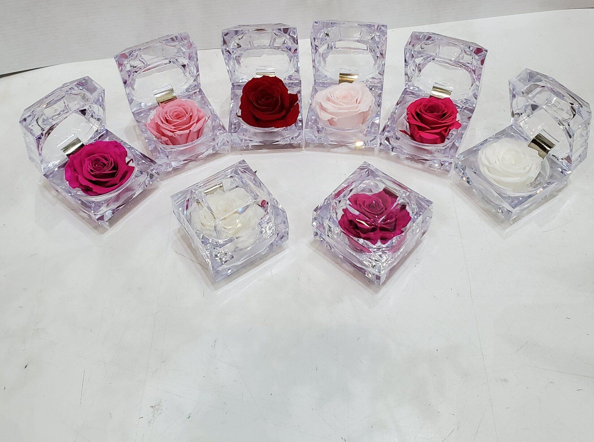 Boites avec roses éternelles 