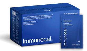 Caja de suplementos Immunocal, azul oscuro con letras blancas. A la derecha se ve un sobre del suplemento.