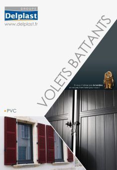 Affiche Delplast représentant des volets de fenêtre en PVC, volets blancs et gris sur une façade de maison