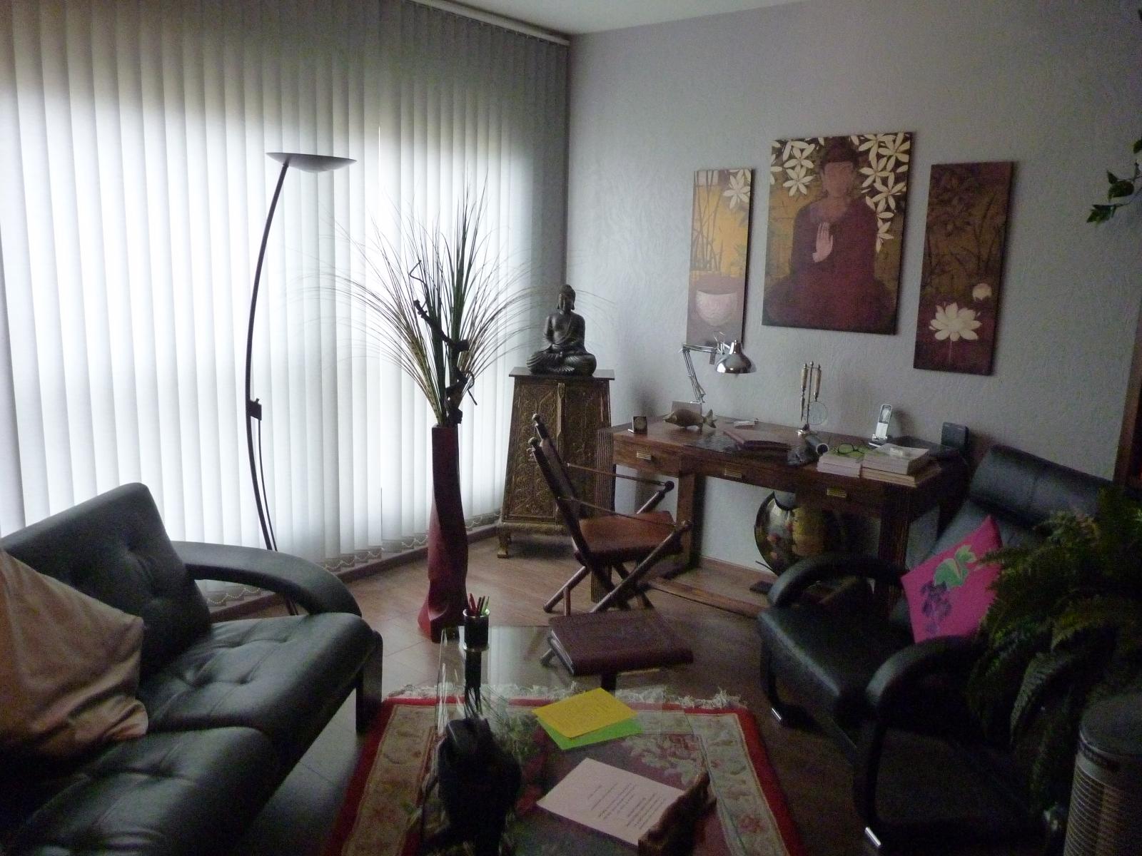 Cabinet avec bureau, canapé, fauteuils et table basse - Cabinet Sagita à Dijon