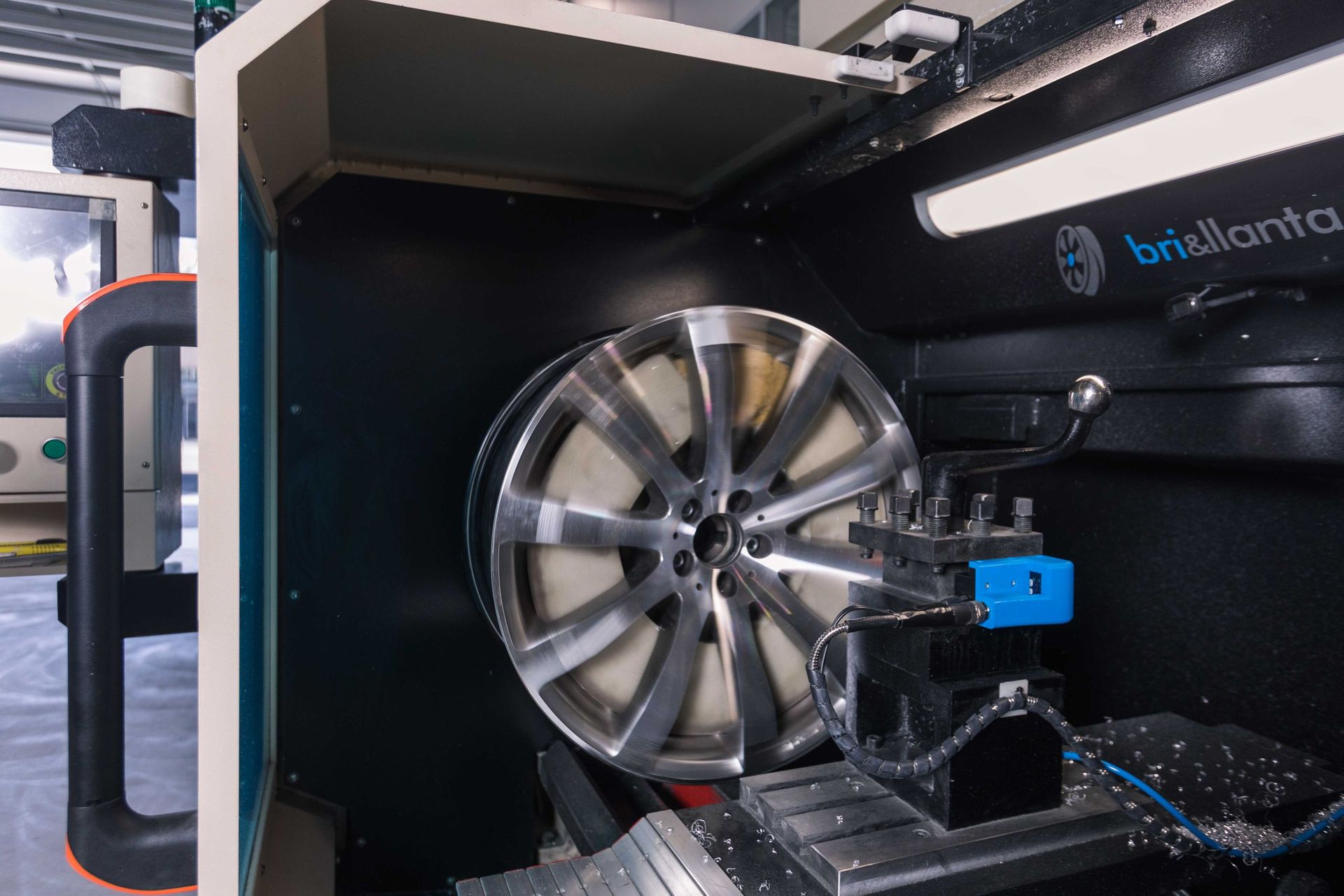 Felgen wechsel - Huggel Carrosserie AG in Münchenstein BL