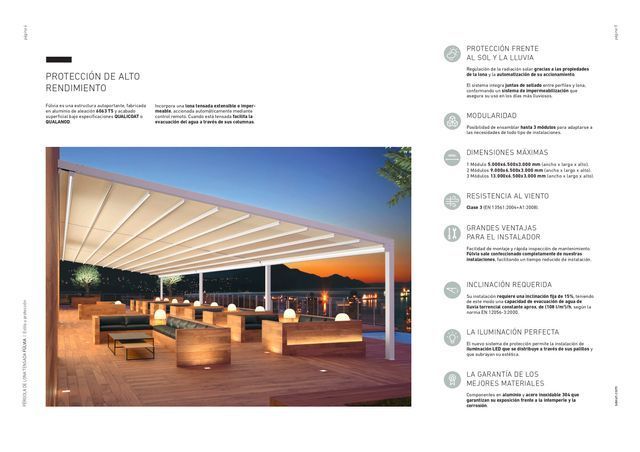 Una imagen de una pérgola con muchos muebles debajo de ella.