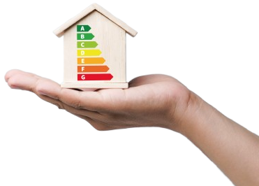 Main qui porte une maison avec un DPE.