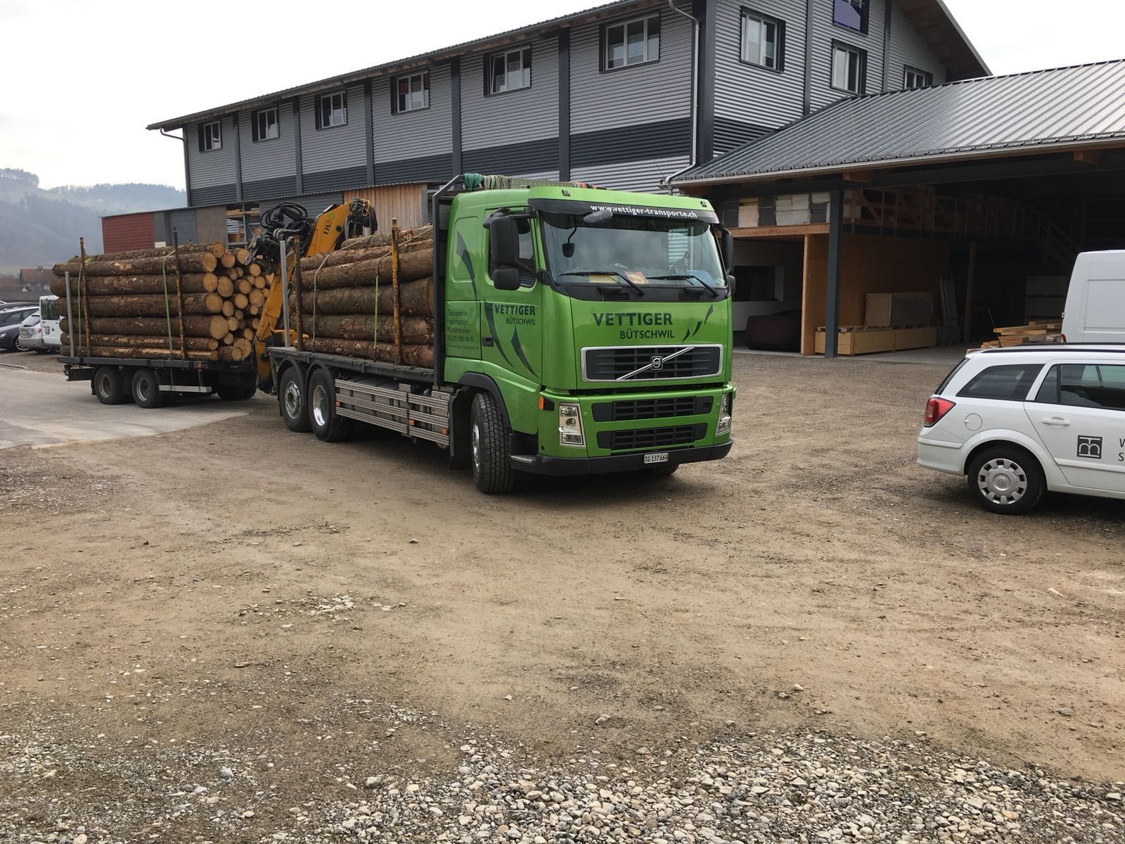 Transport Holz - Vettiger Transport AG- Lütisburg-Station
