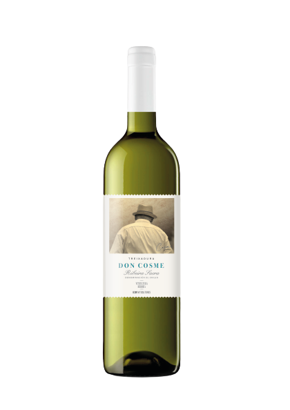 Una botella de vino con la imagen de un hombre en la etiqueta.
