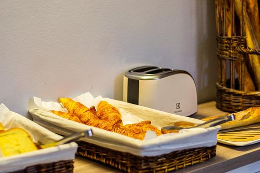Croissants dans une corbeille