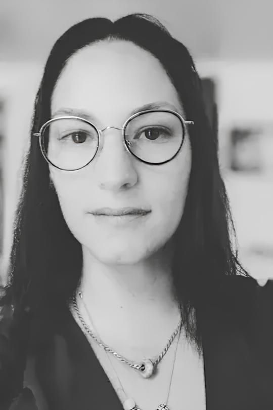 Portrait de l'ostéopathe Fanny Fabre