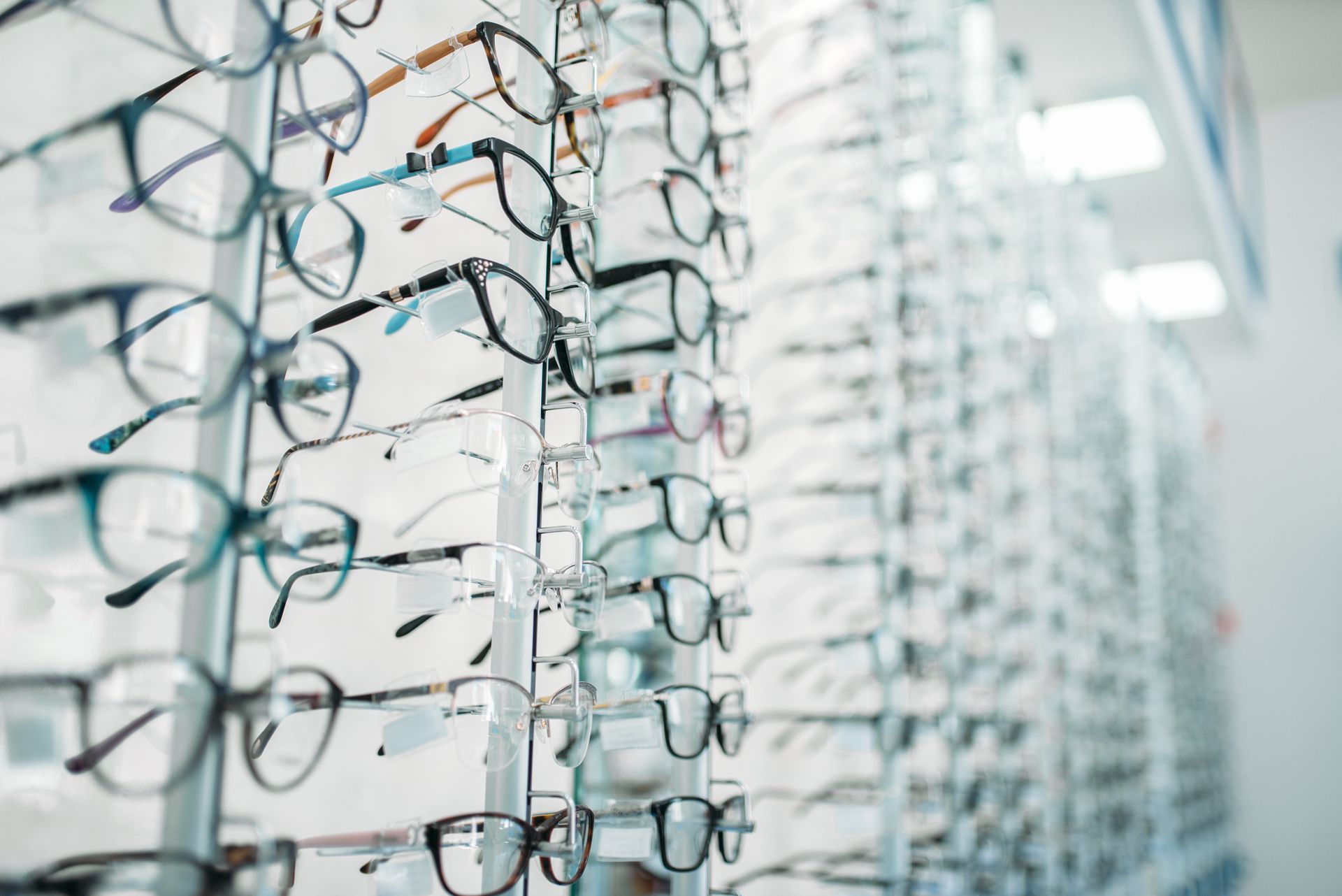 Un mur de lunettes