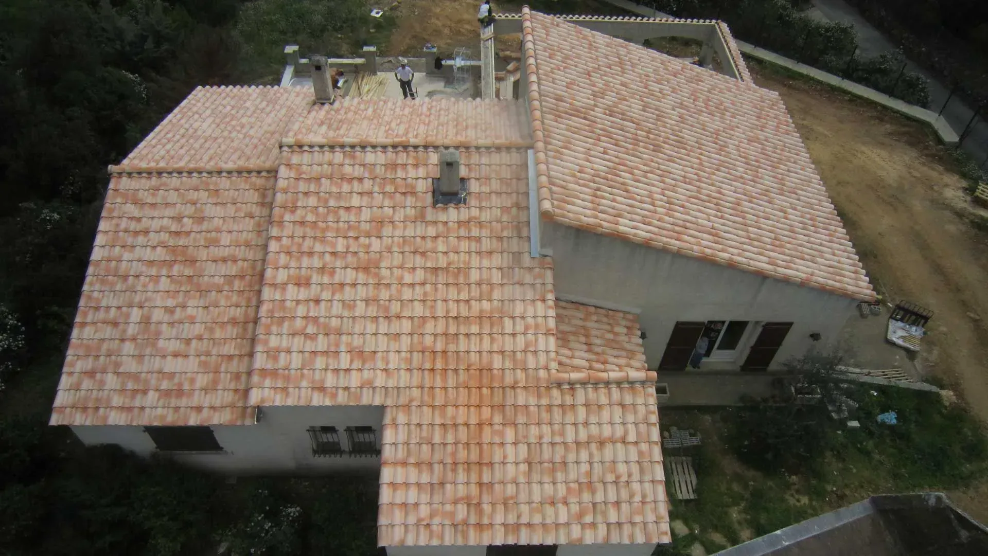 Grande toiture en tuile