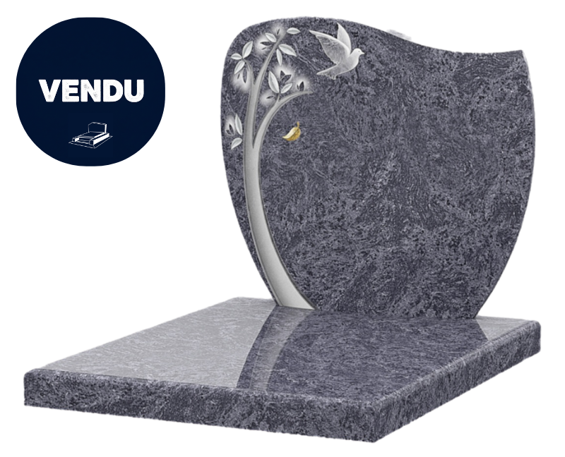 Pierre tombale en granit gris ornée d'un arbre sculpté, d'une colombe et d'un petit oiseau.
