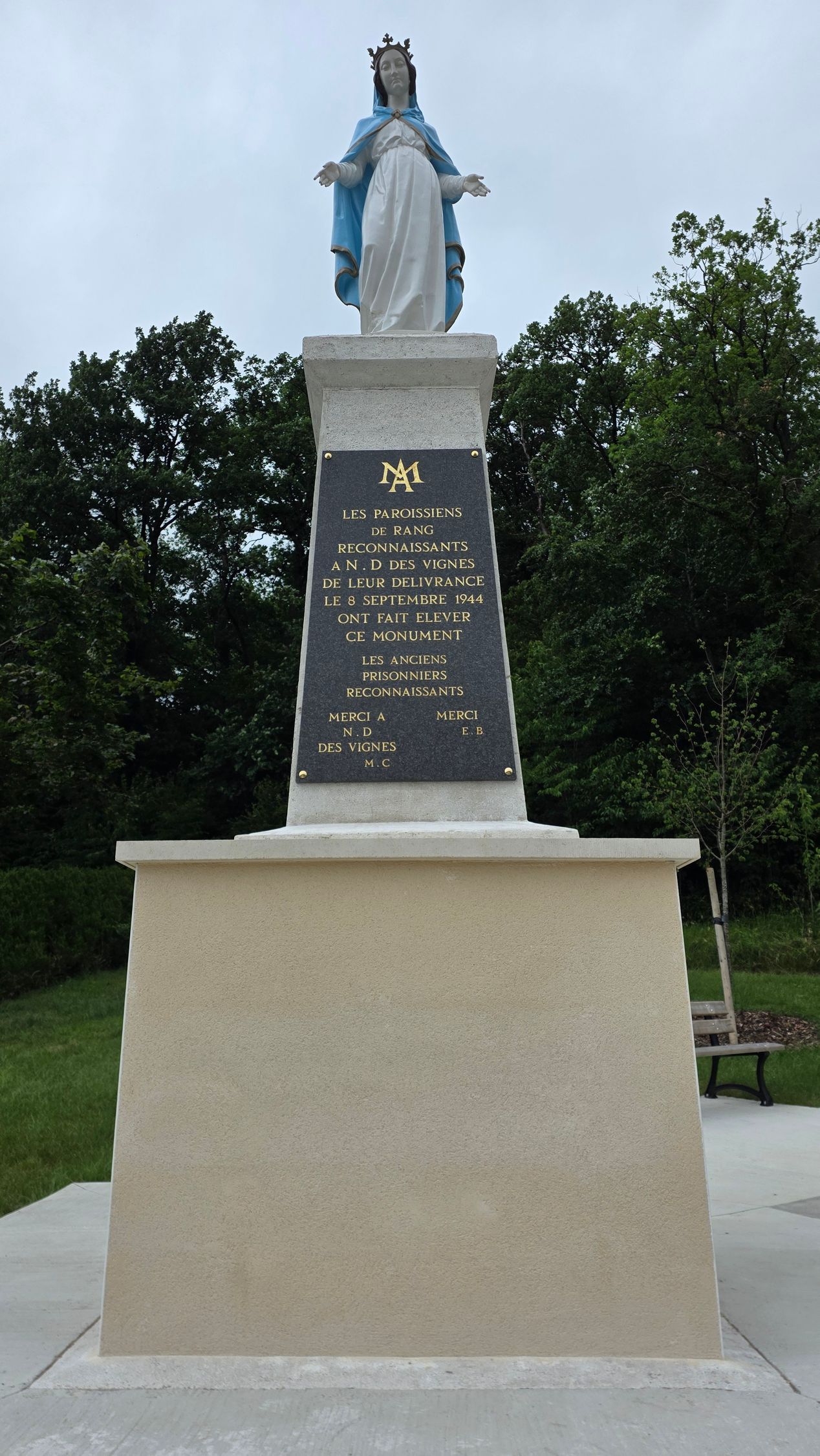 Monument aux Morts à Rang