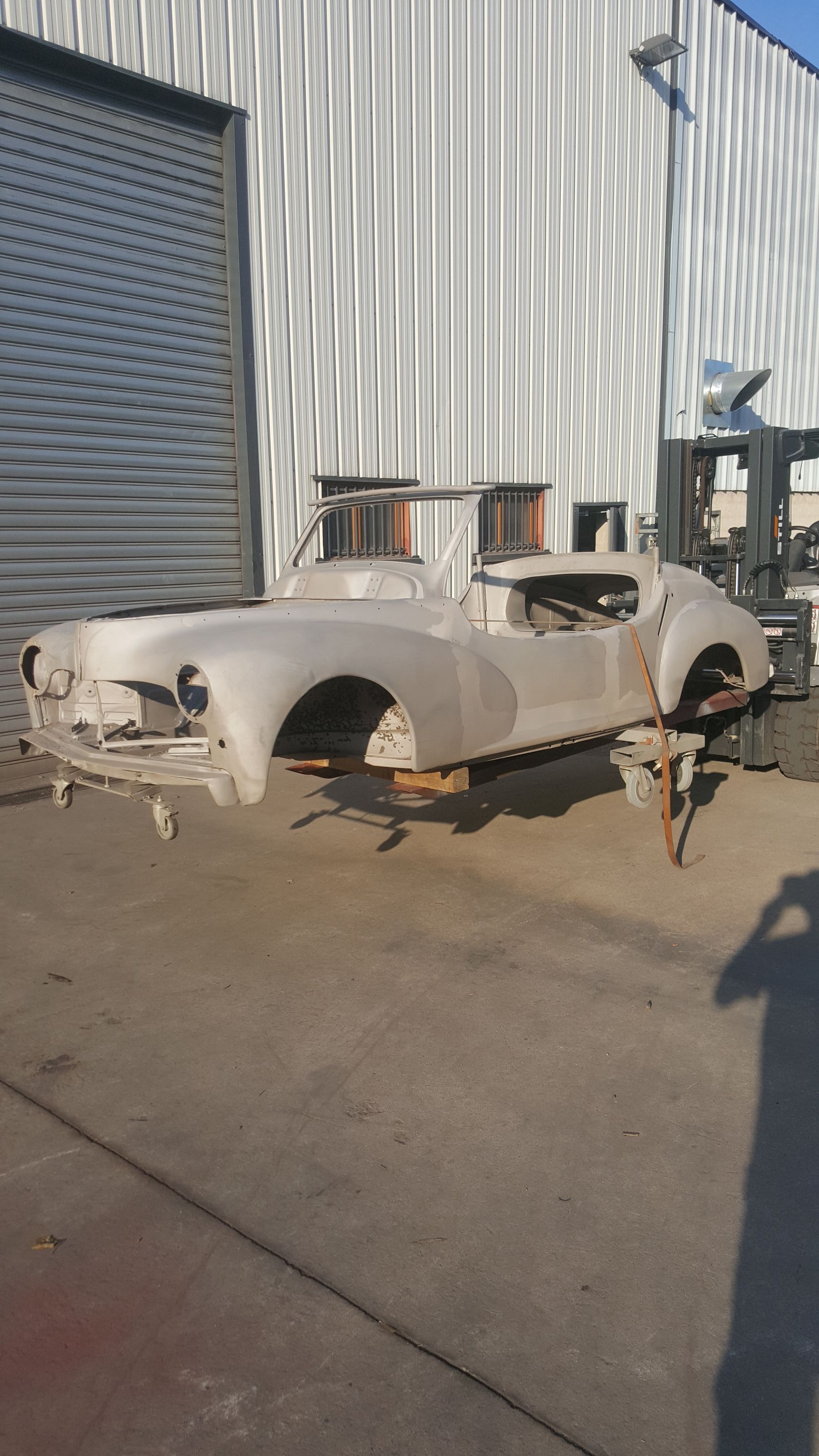 Réfection de voiture Peugeot avec phosphatation