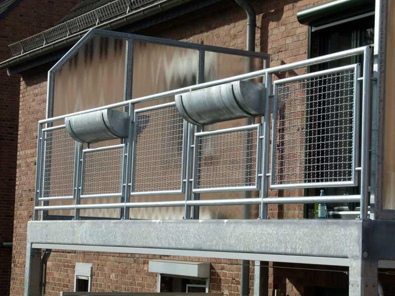 Balkongrundgerüst aus Metall