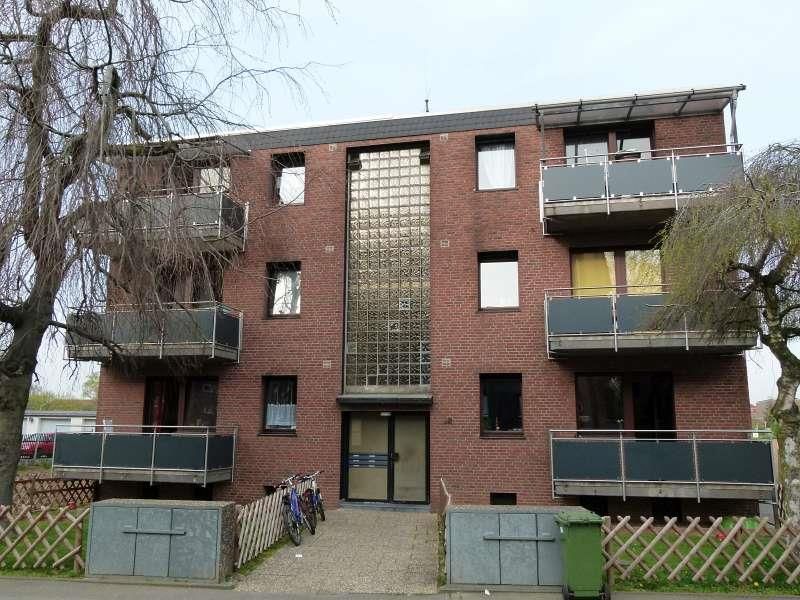 Geländer mit WPC-Trespa Füllung