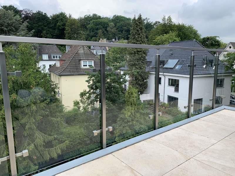 Edelstahlgeländer mit Glasfüllung