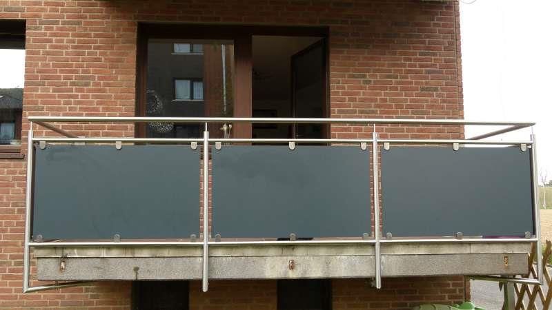 Geländer mit WPC-Trespa Füllung