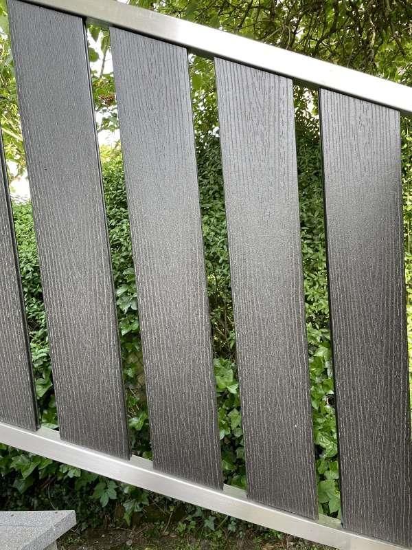 Geländer mit WPC-Trespa Füllung
