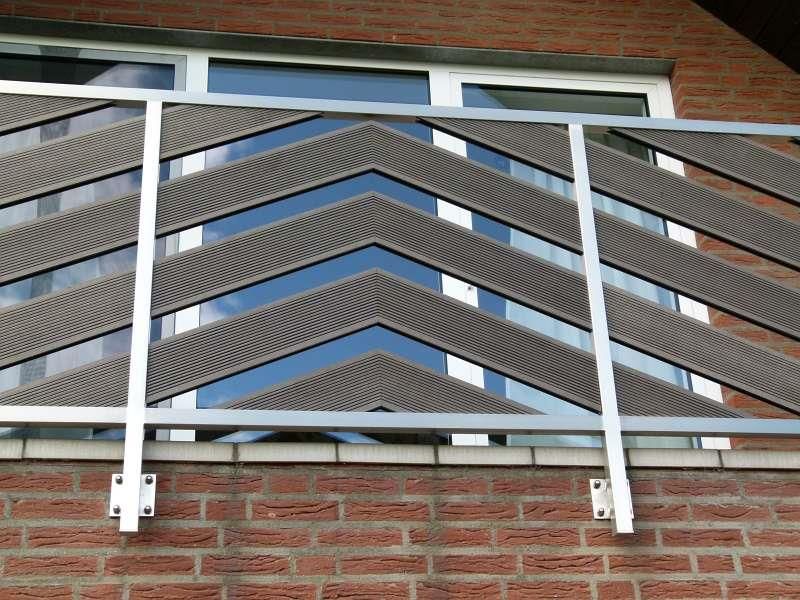 Geländer mit WPC-Trespa Füllung