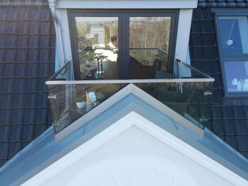 Edelstahlgeländer mit Glasfüllung