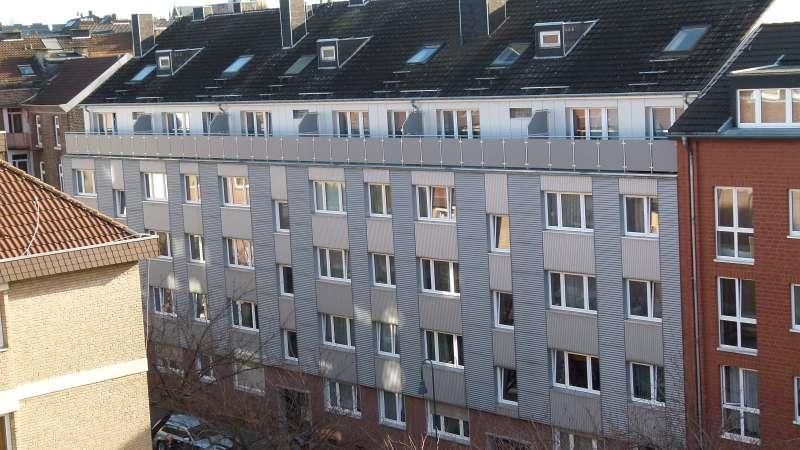 Geländer mit WPC-Trespa Füllung